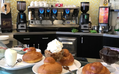 Brioche col tuppo: la colazione tradizionale catanese da gustare nella nostra pasticceria a Varese